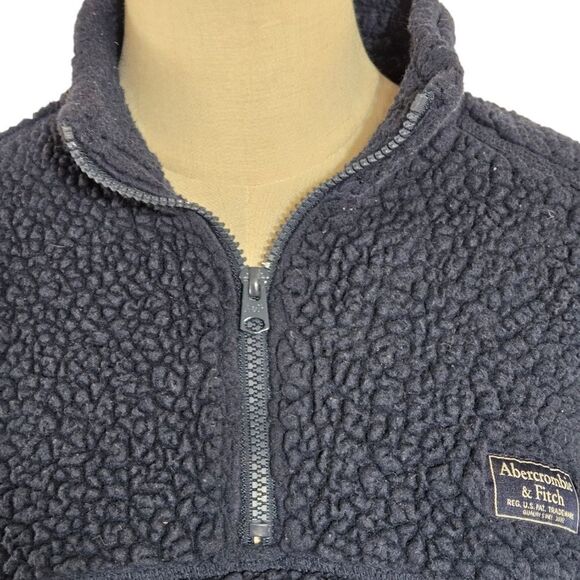 Abercrombie and Fitch Ble Fleece Pullover Quarter Zip Top - Picture 2 of 7